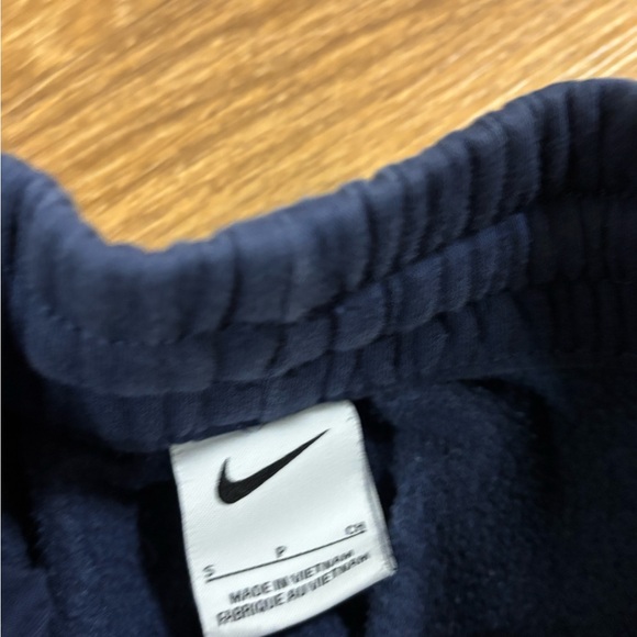 LeBron James Strive For Greatness Nike Pants Size Kids S - Picture 5 of 7